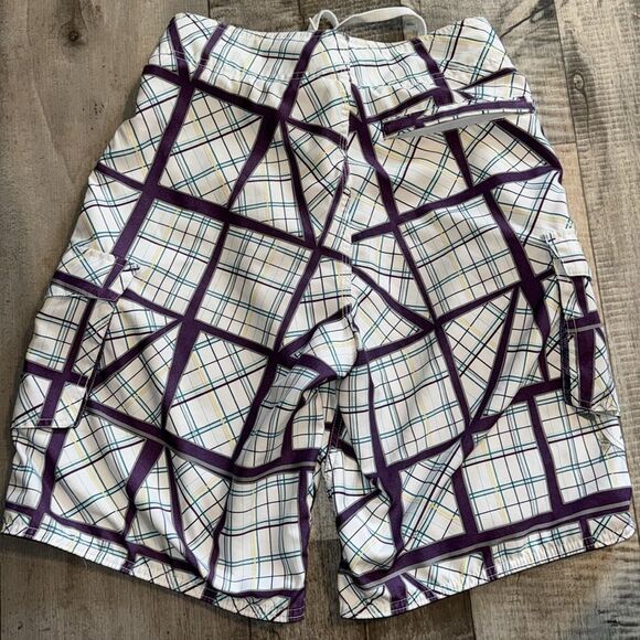 EMPYRE swim trunks - size 30 - Picture 4 of 10